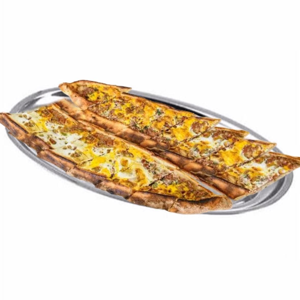 Kuşbaşılı Kaşarlı Yumurtalı Pide