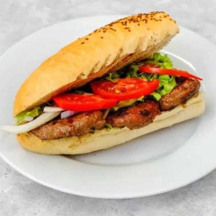 Yarım Ekmek Arası Sucuk Köfte (7 adet)