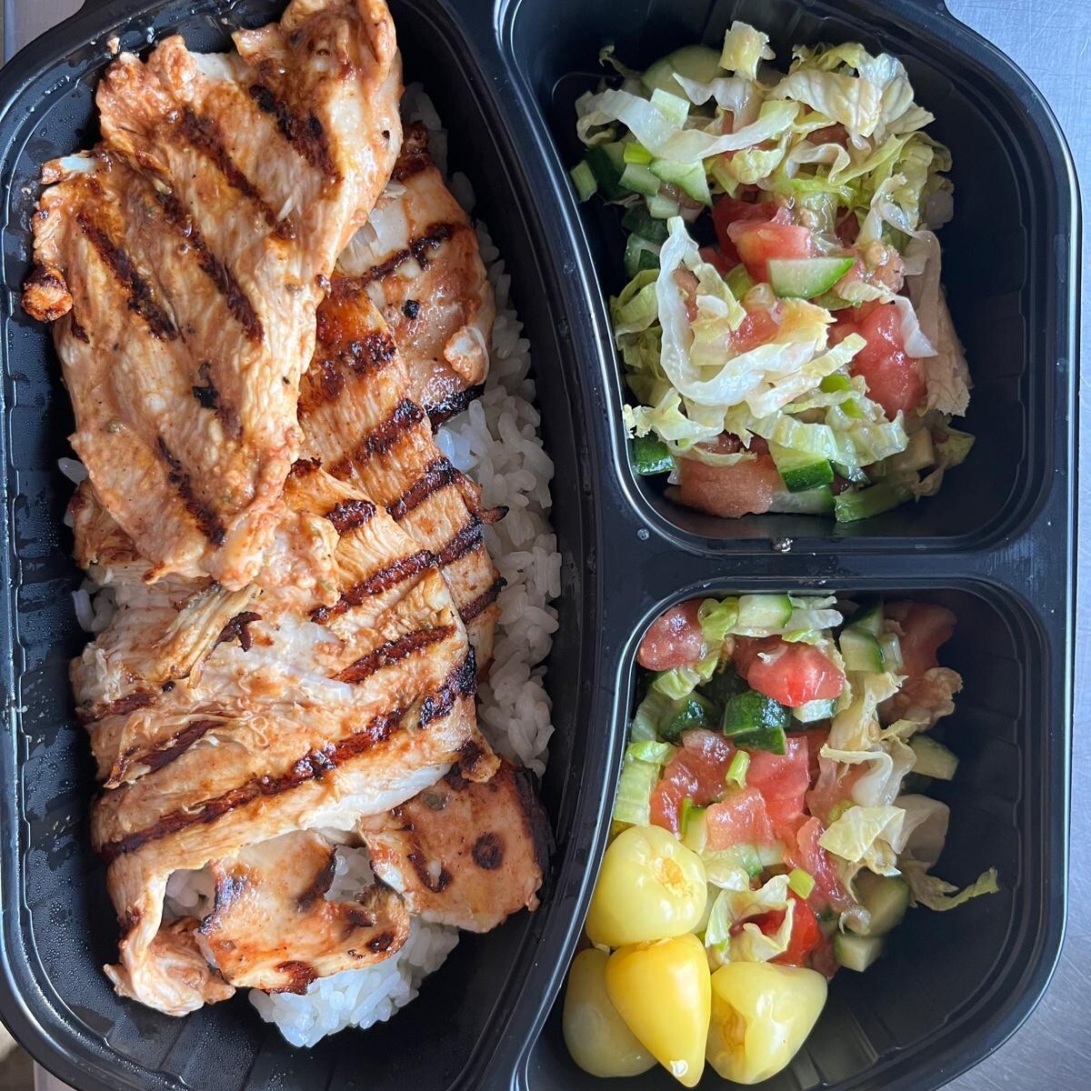 Tavuk Izgaralı Salata