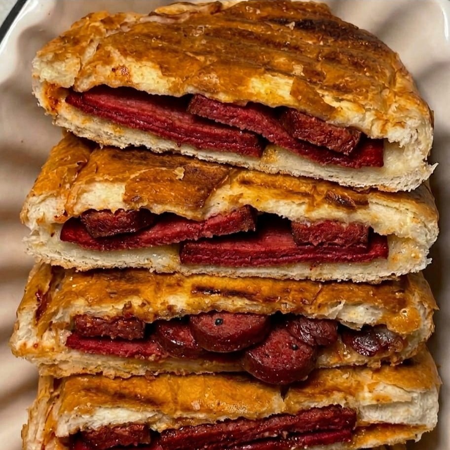 Sucuklu Tost