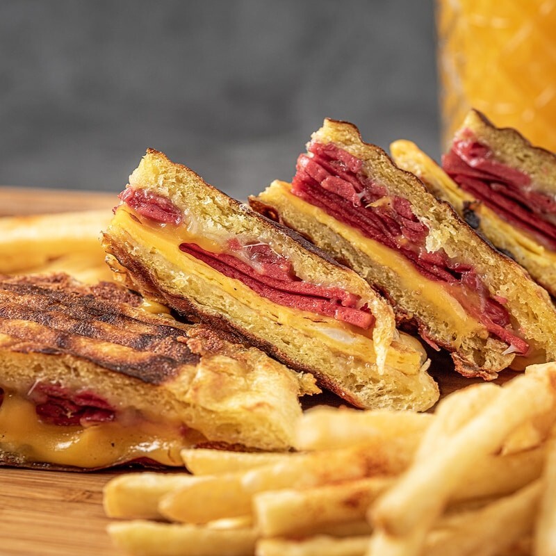 Bazlamada Karışık Tost