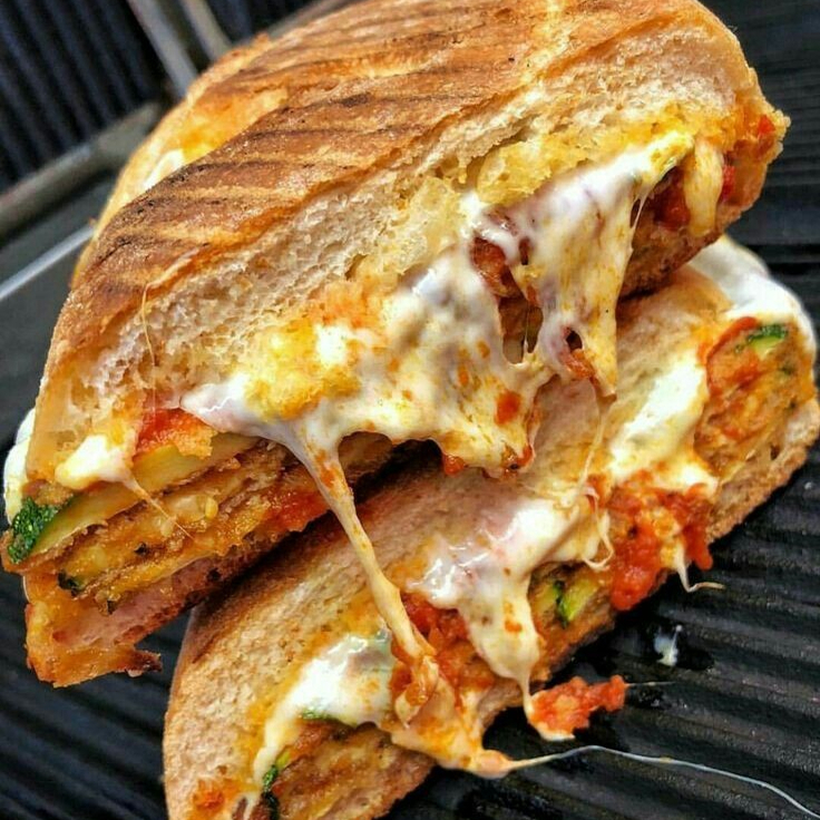 Ayvalık Tost