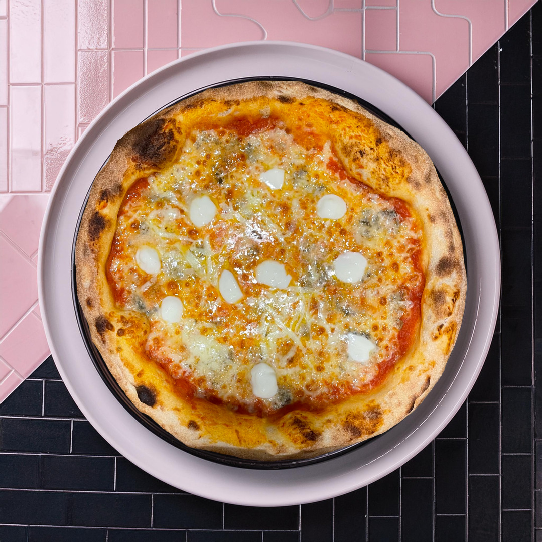 Pizza 4 Formaggi