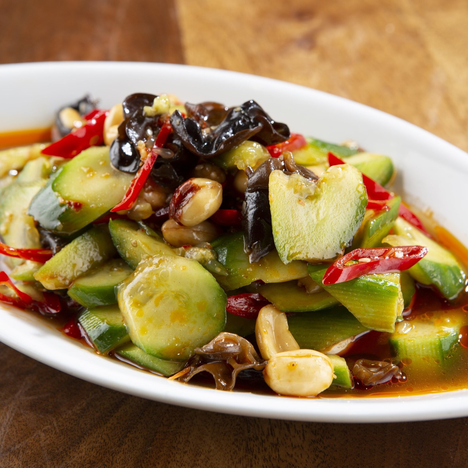 Siyah Mantarlı Salata