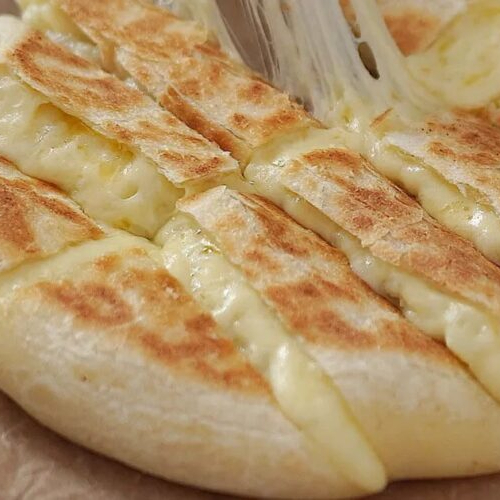 Kaşarlı Bazlama Tost