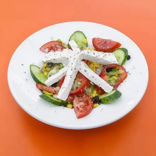 Beyaz Peynirli Salata