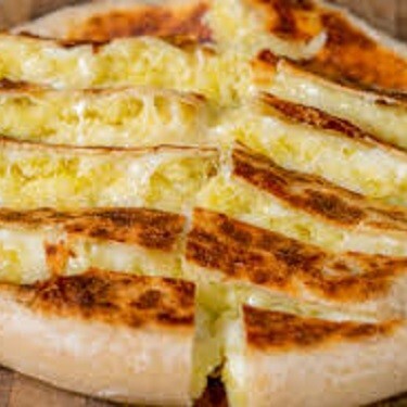 Yumurtalı Kaşarlı Bazlama Tost
