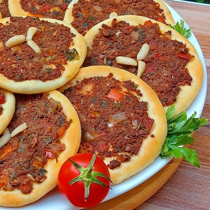 İsfiha / Kıymalı Pide (Yarım Porsiyon)