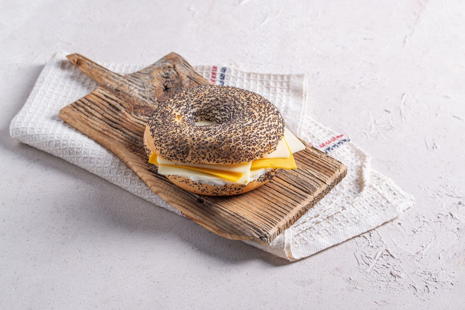 Üç Peynirli Bagel