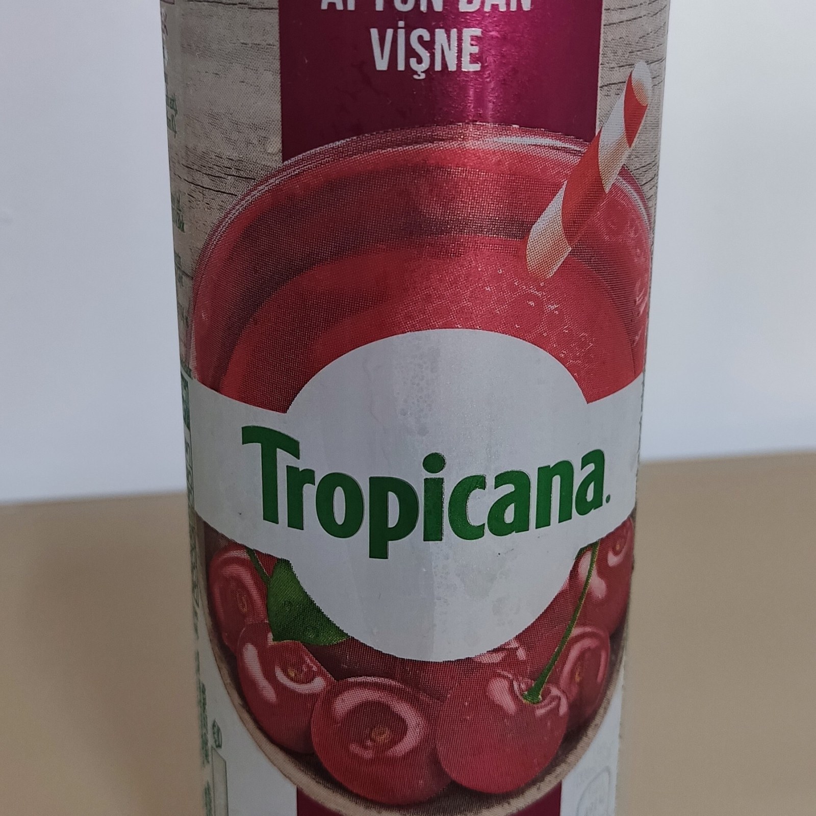 Tropicana Vişne Suyu