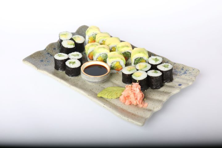 Vejeteryan Sushi Set Menü (20 Pcs.)