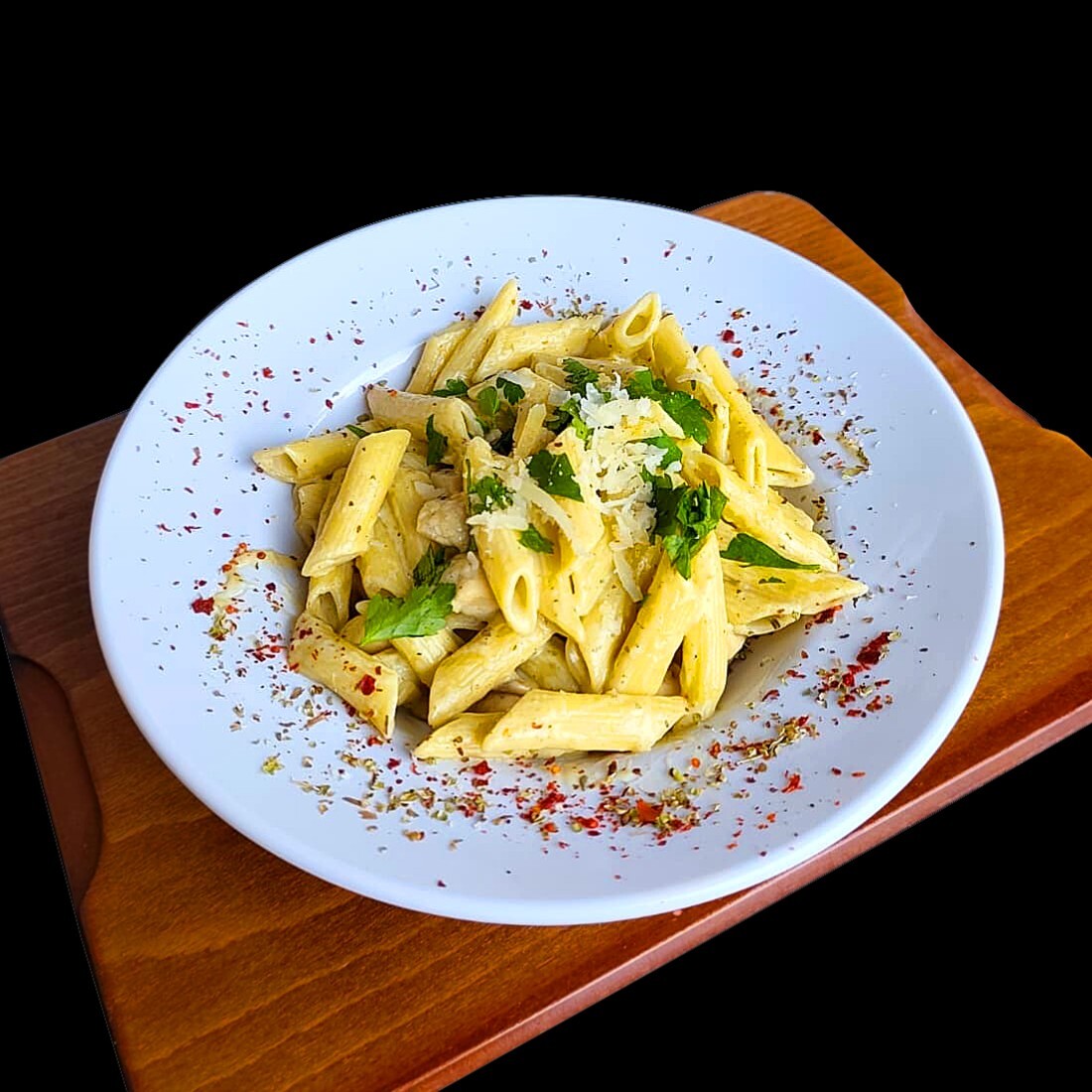 Kremalı Tavuklu Mantarlı Penne