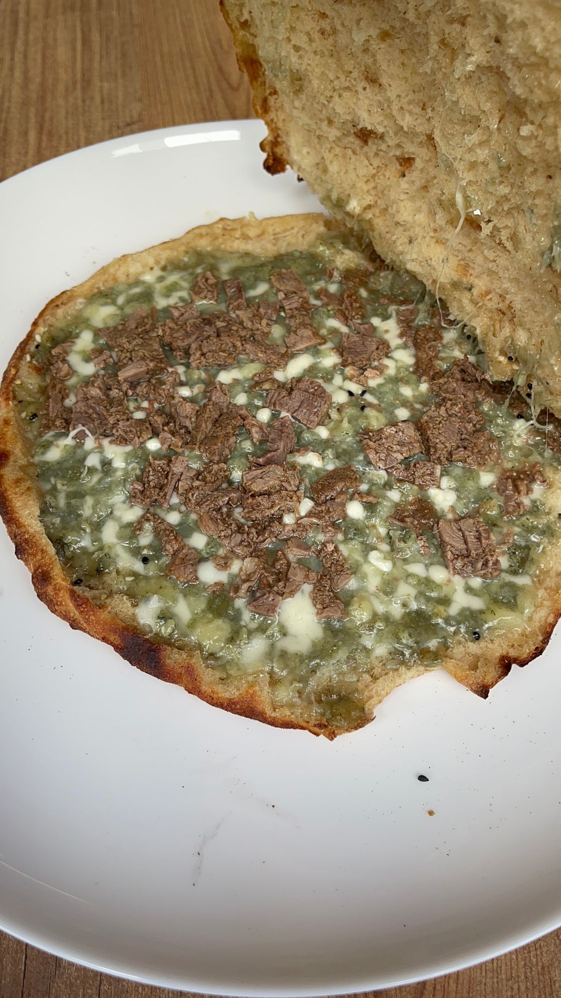 Küflü Peynirli Kavurmalı Konya Yağ Somunu