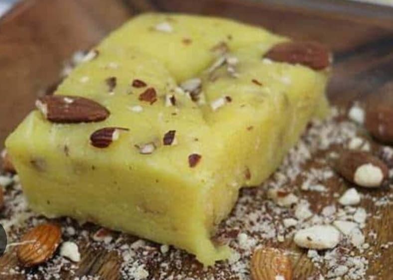 Bademli İrmik Helvası (500 gr.)
