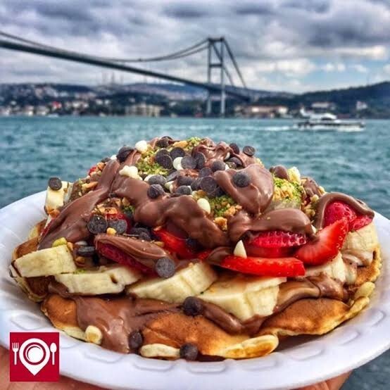 Nutella Muzlu Çilekli Waffle (Karışık)