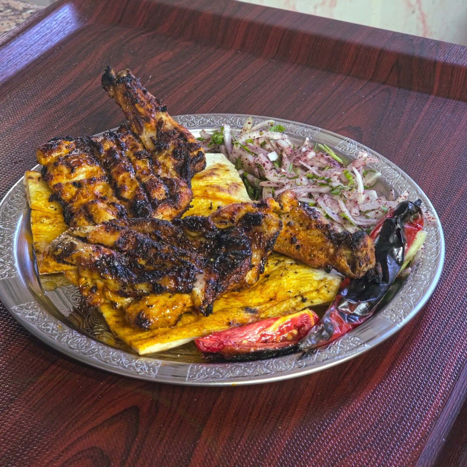 Tavuk Pirzola Ziyafet Menüsü (6 Çeşit Meze ve Tatlı İkramlı)