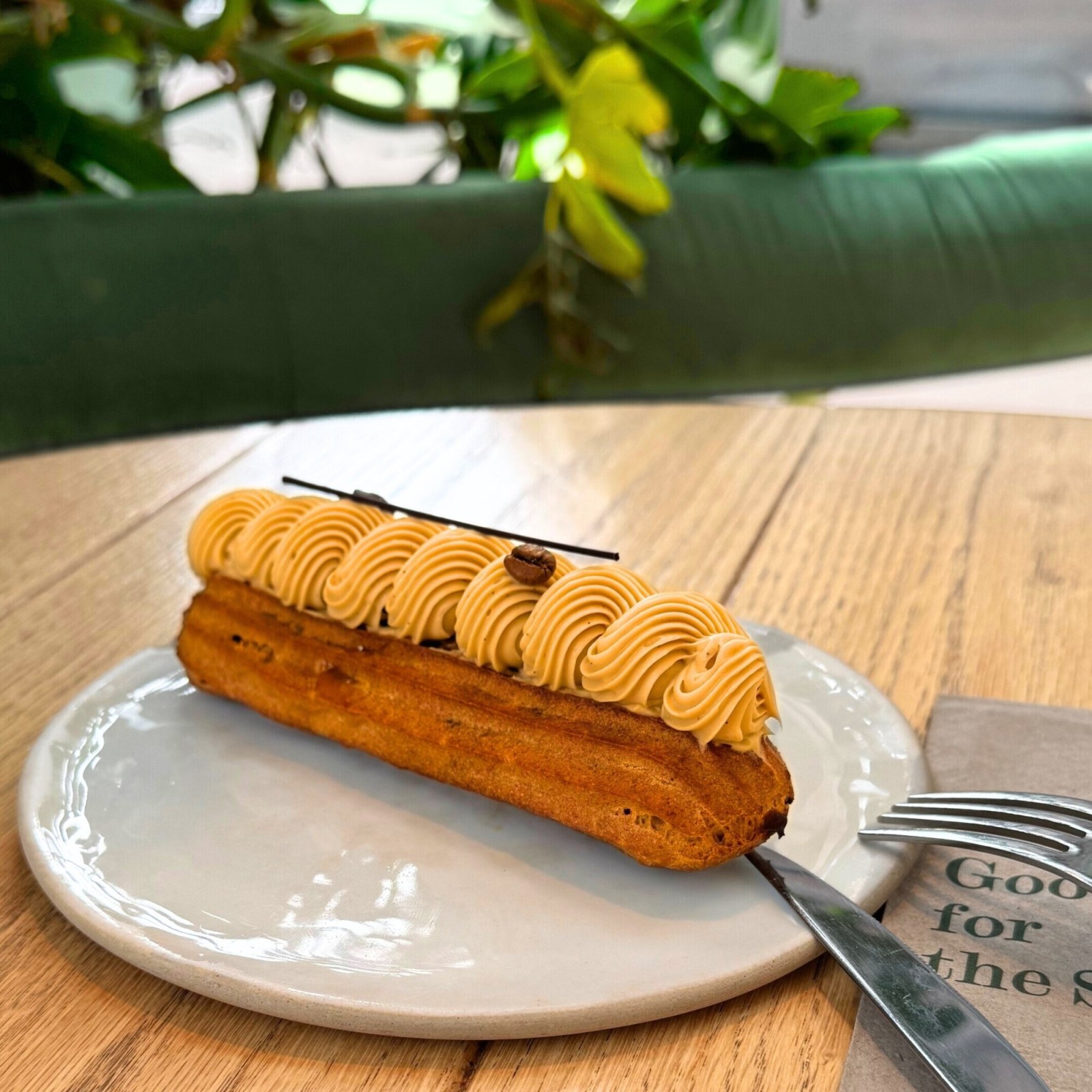 Eclair Dulce Latte