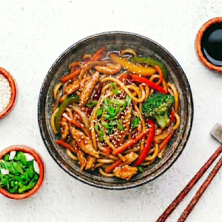 Teriyaki Tavuklu Noodle