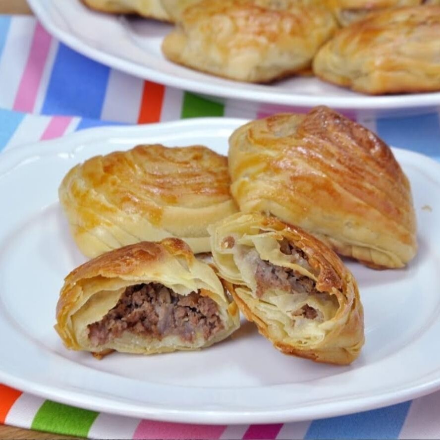 Samsa Börek ( Kuşbaşı Etli )