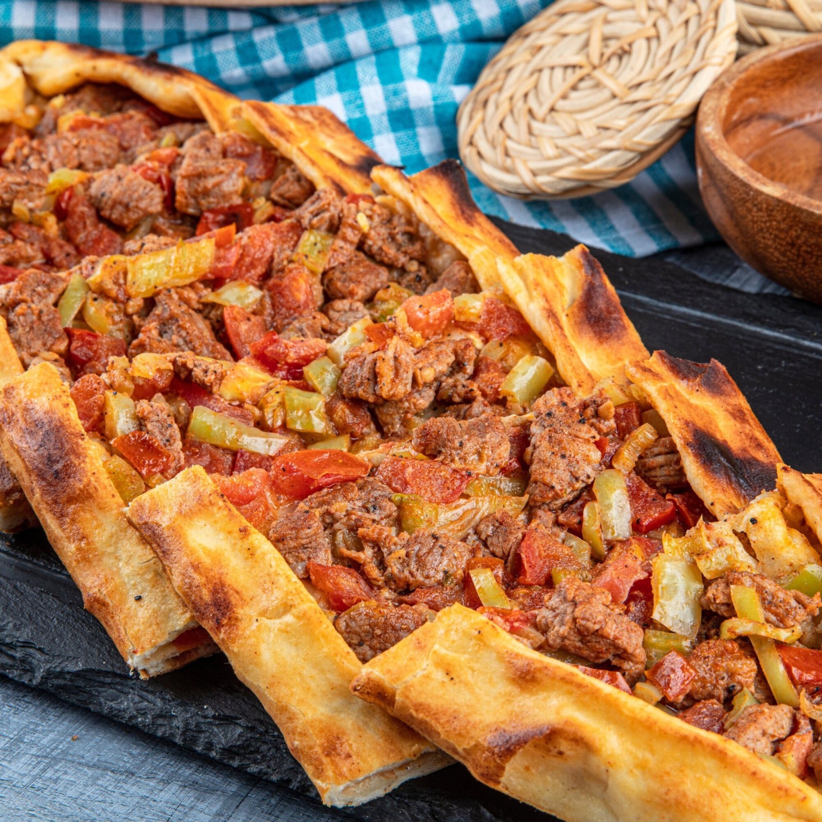 Kuşbaşılı Pide