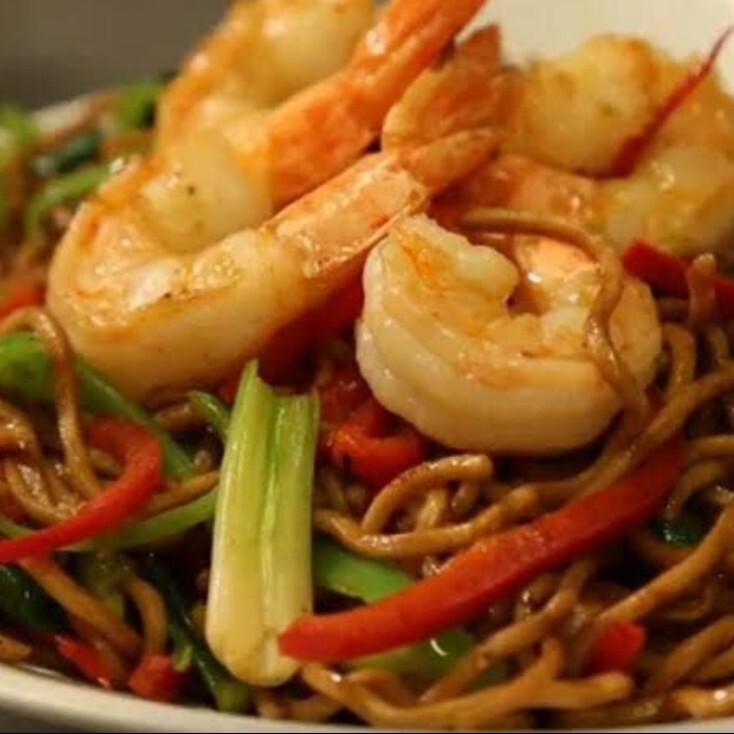 Karidesli Noodle