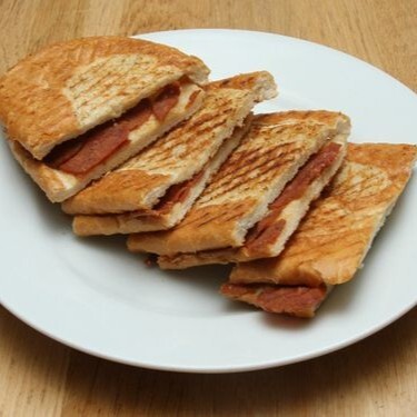 Sucuklu Tost