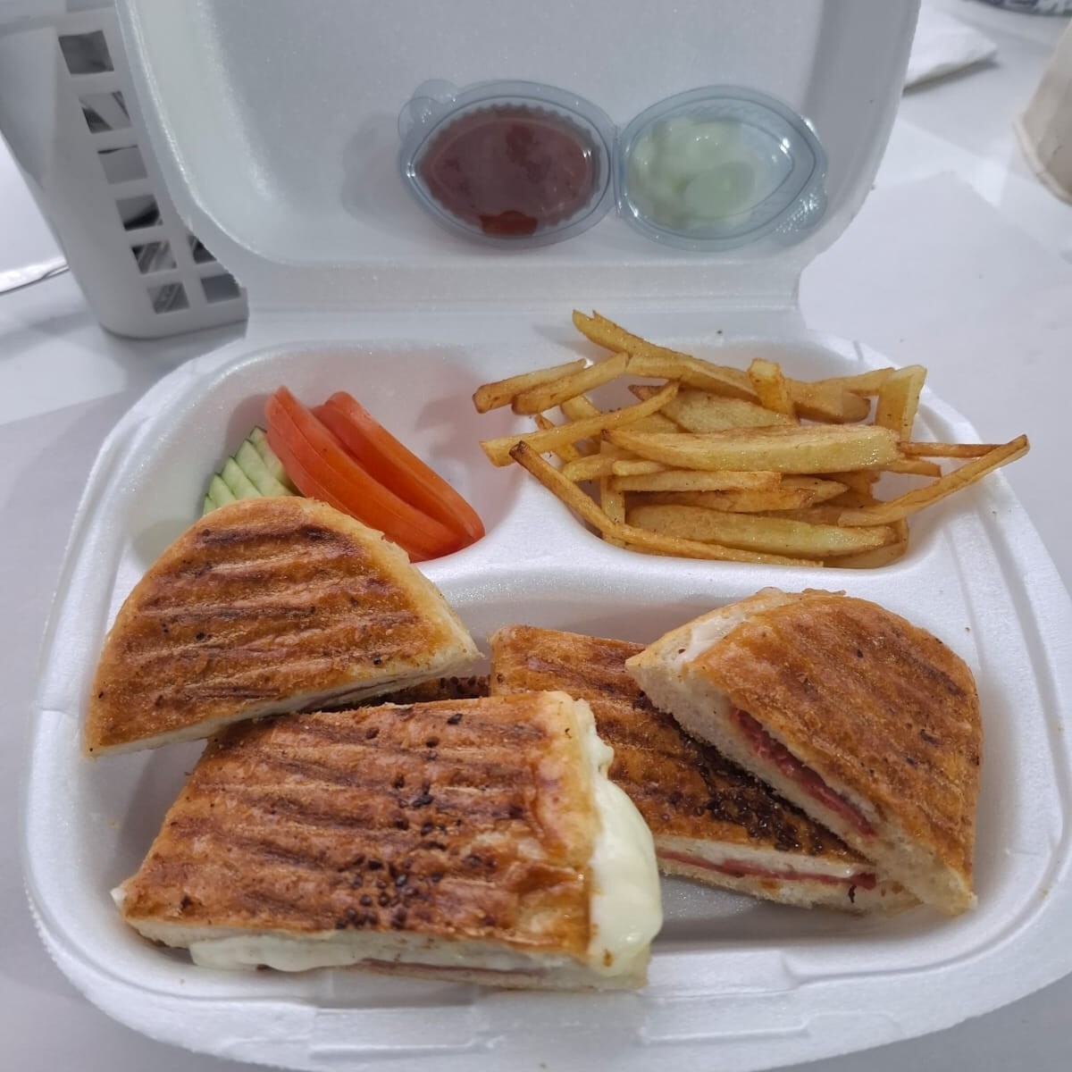 Sucuklu Tost Tabağı