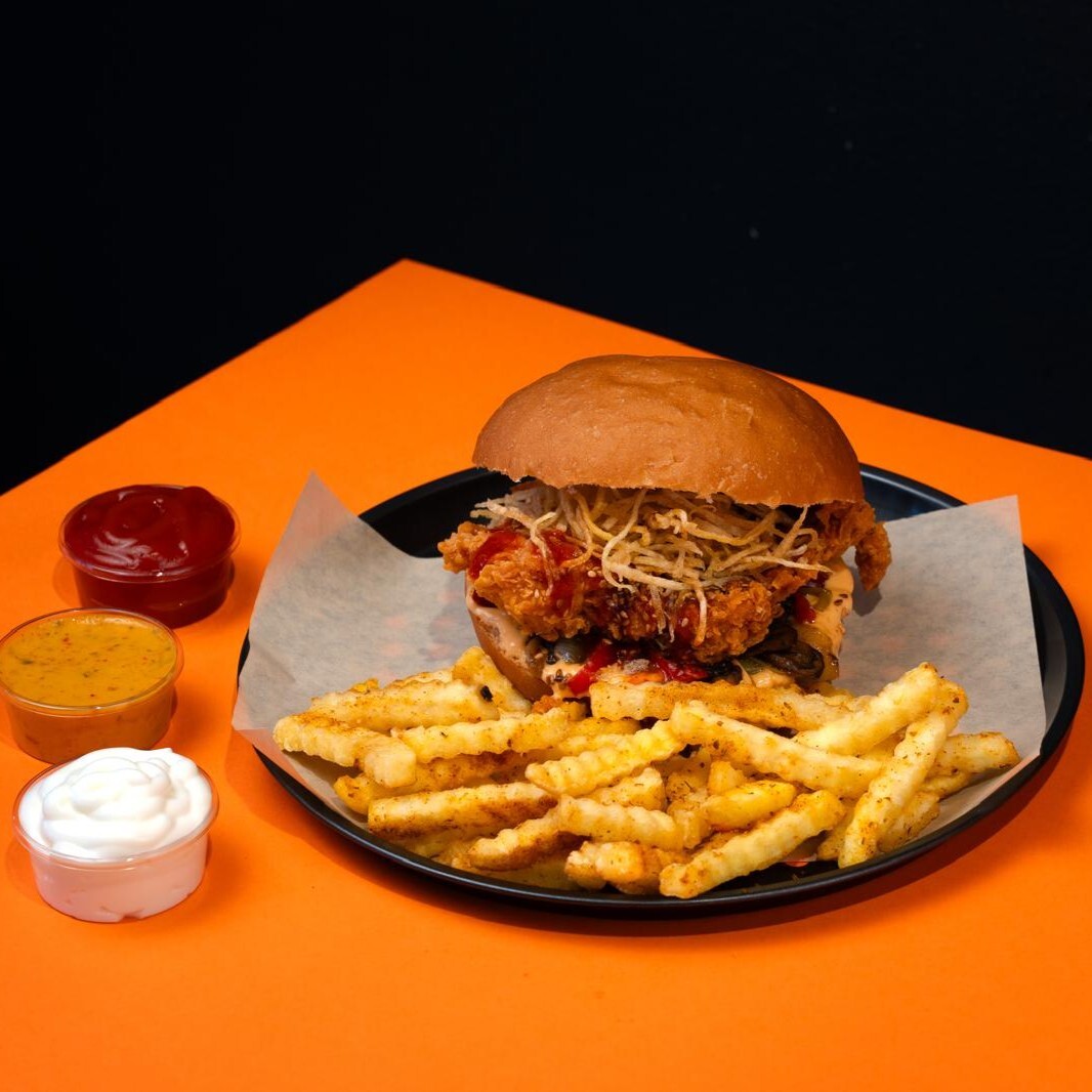 WANTED HOT CHİCKEN BURGER