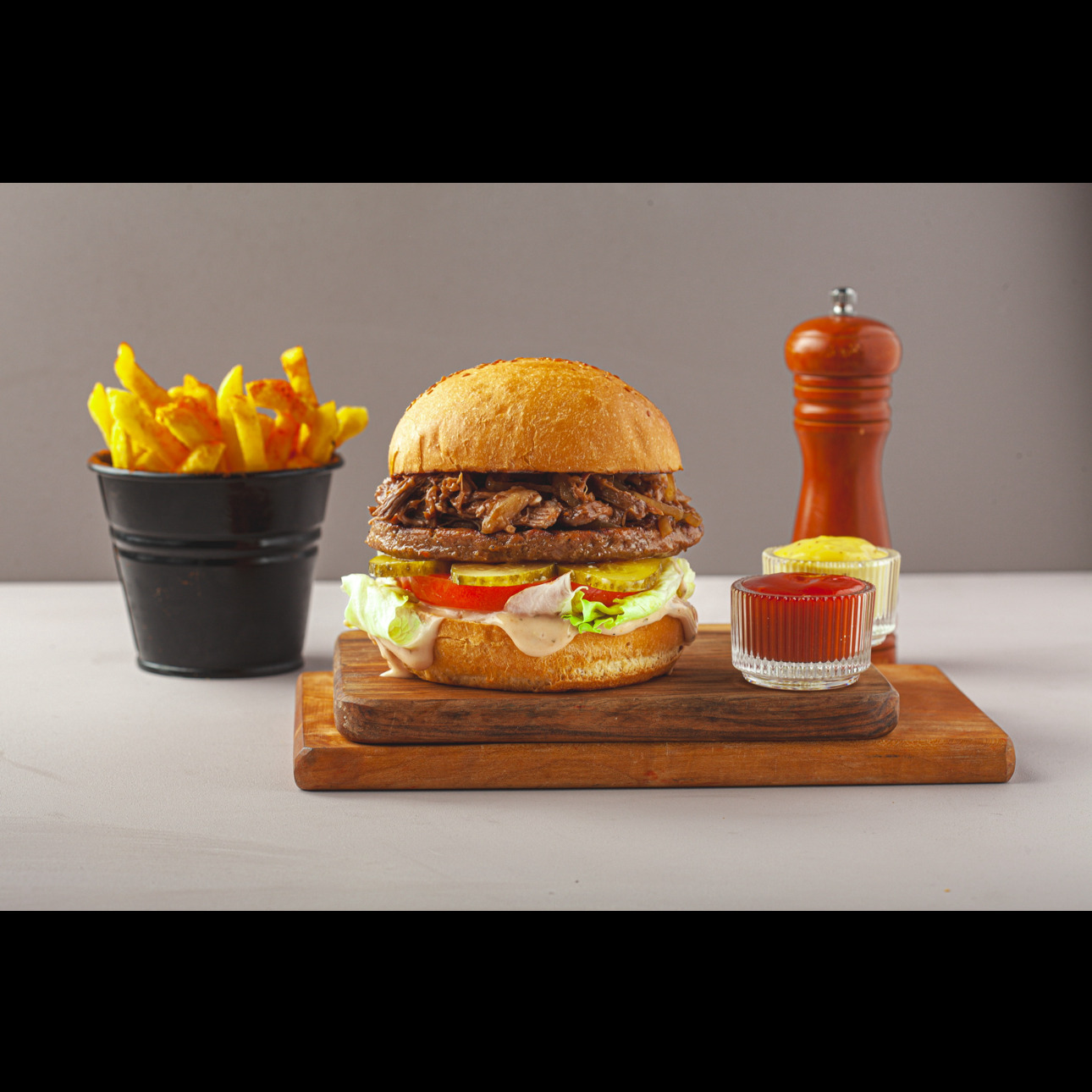 Köfteli Queen's Burger