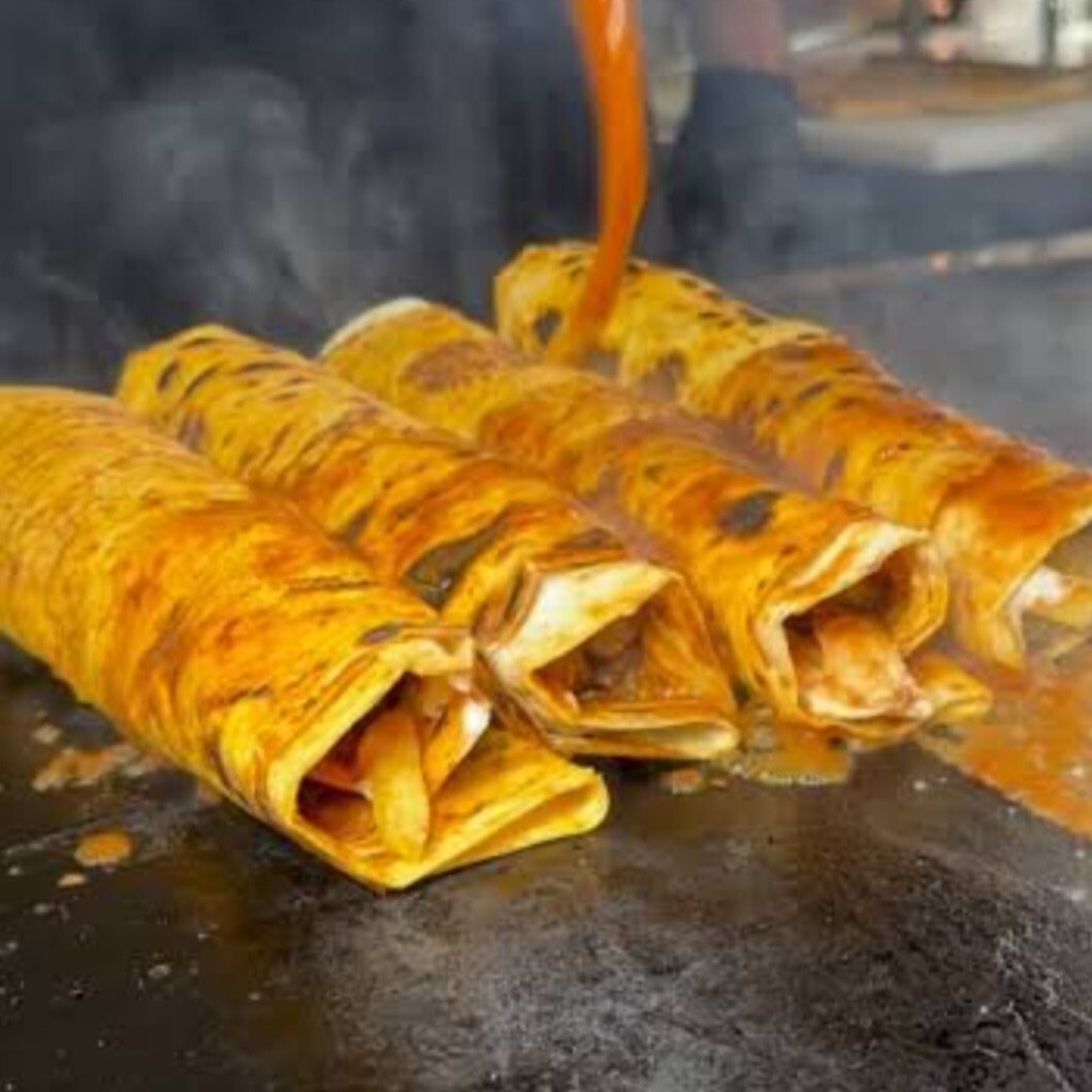 İçi Bol Soslu Döner Dürüm [120*125 gram]