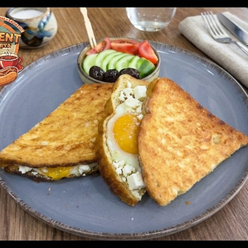 Yumurtalı Peynirli Tost