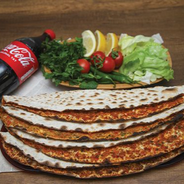 4 Urfa Lahmacun + 2 Adet Ayran