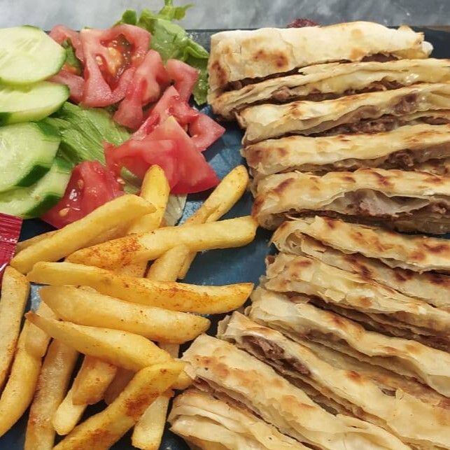 Patatesli Kaşarlı Gözleme & Patates Kızartması & Coca-Cola (33 cl.)