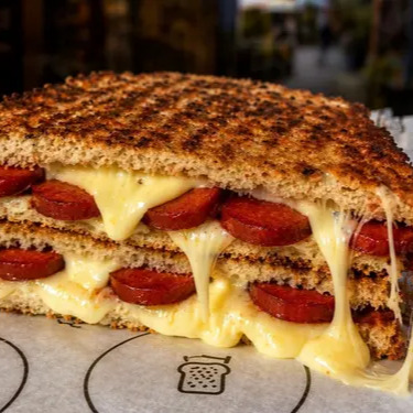 Müdür Tost