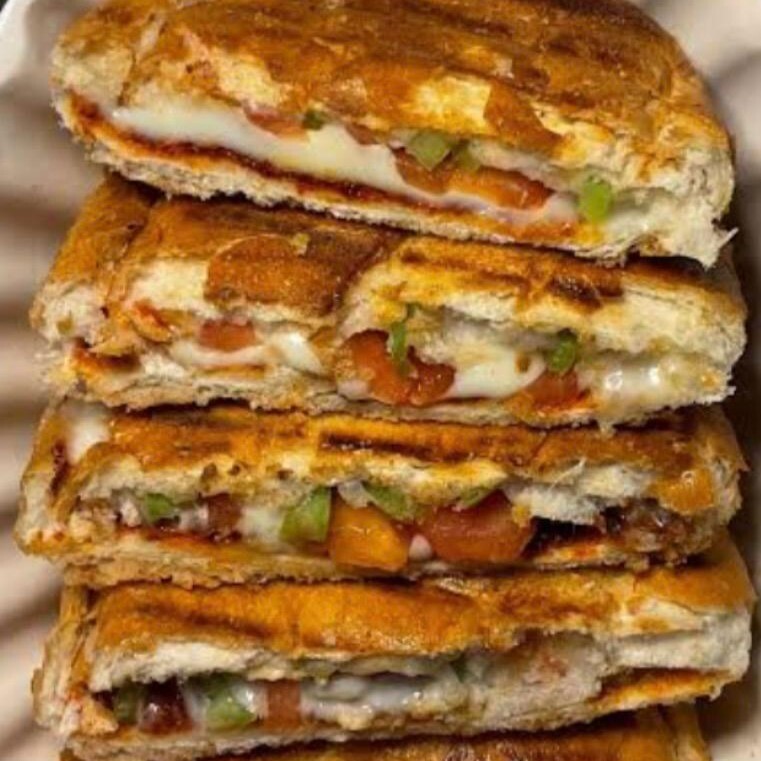 Patates - Kaşar - Domates - Biber Tost