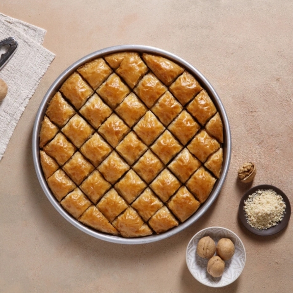Cevizli Karışık Baklava (1 kg)