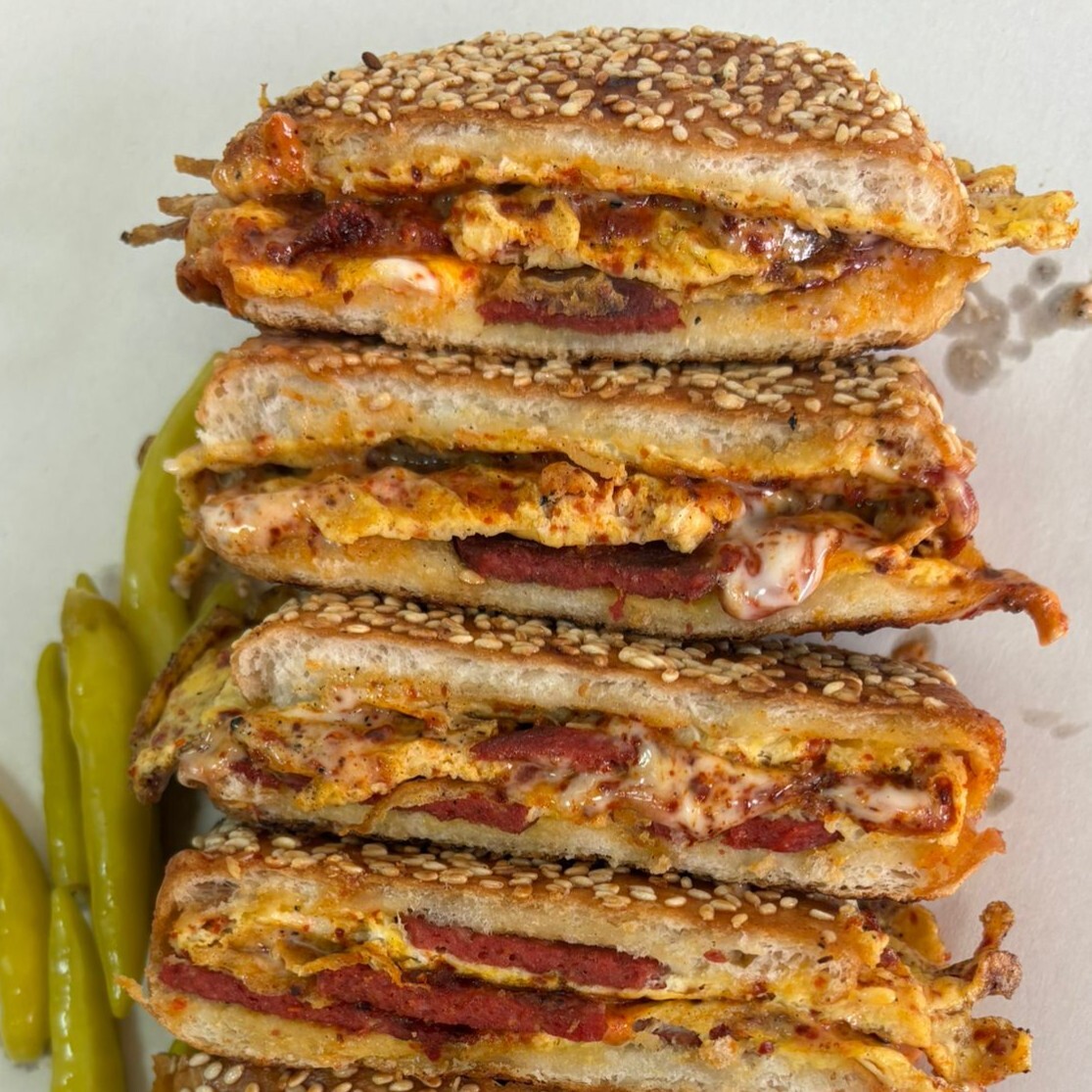 Susamlı Ekmek Yumurta Kaşar