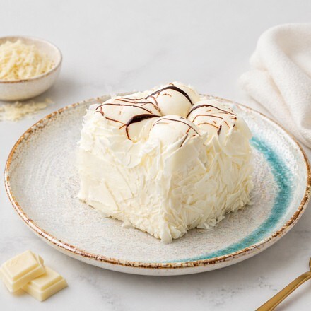 Beyaz Profiterollu Mono Pasta