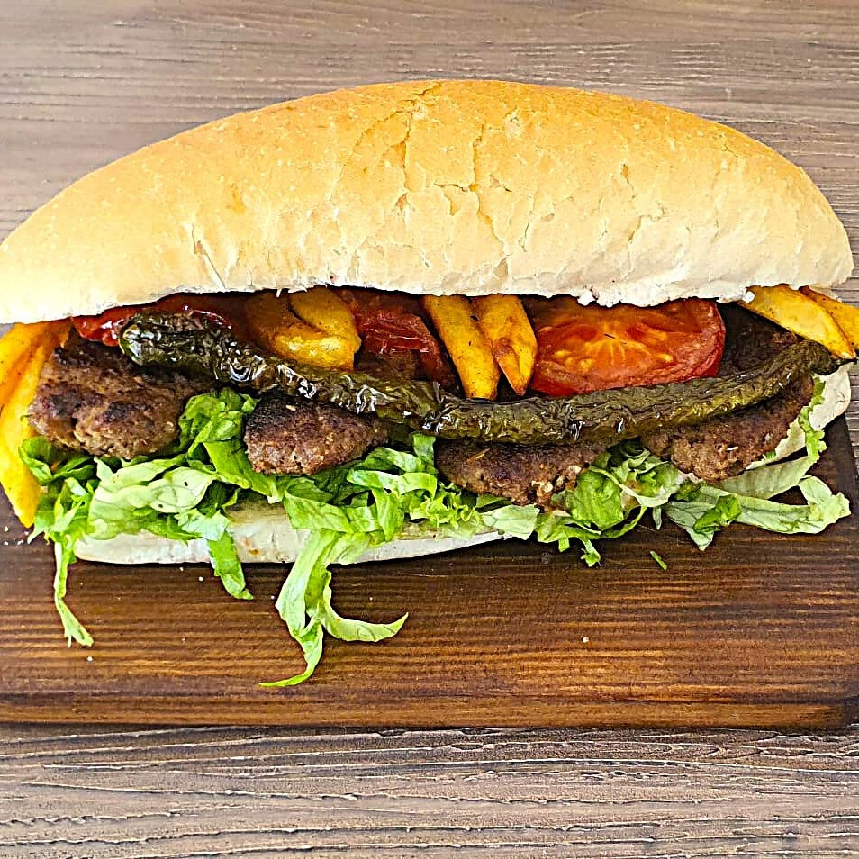 Ekmek Arası Köfte