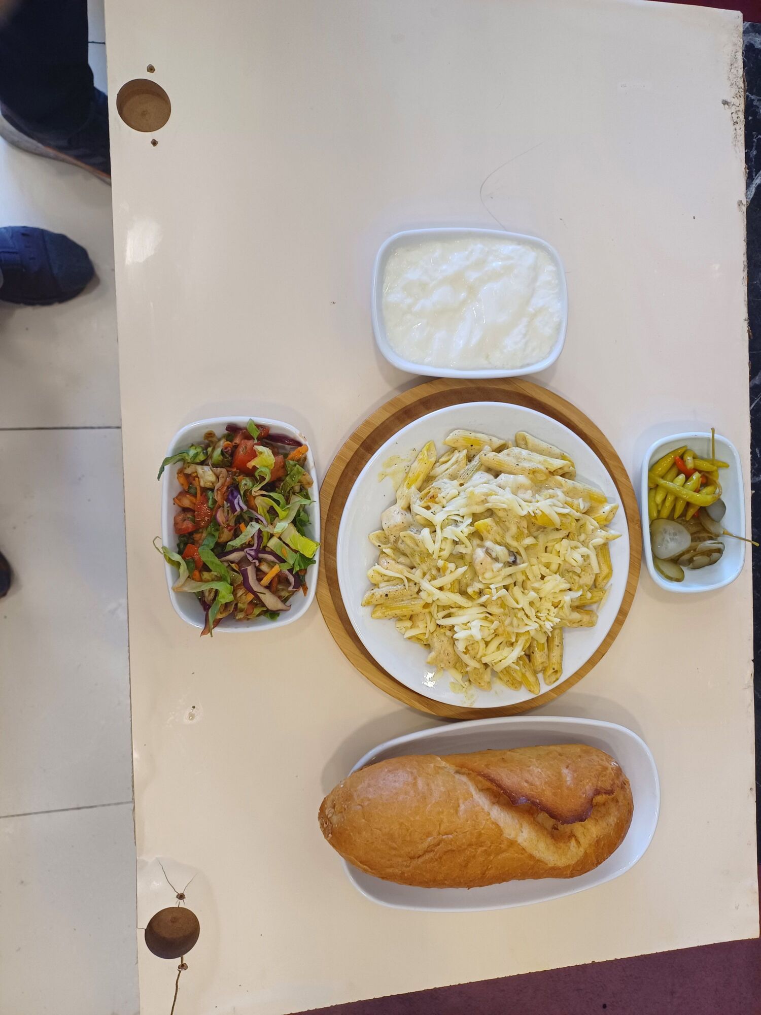 Sucuklu Kaşarlı Makarna