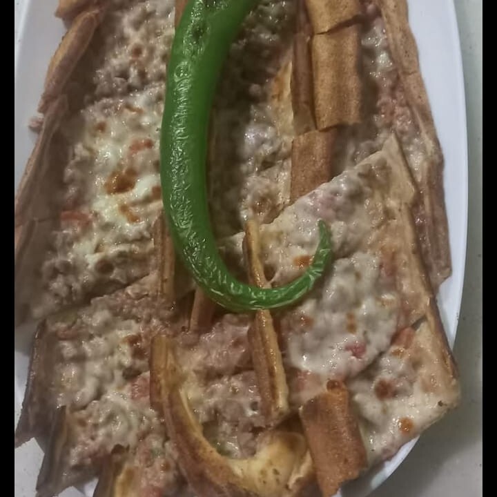Kuşbaşılı Kaşarlı Pide ( 1.5 Porsiyon )