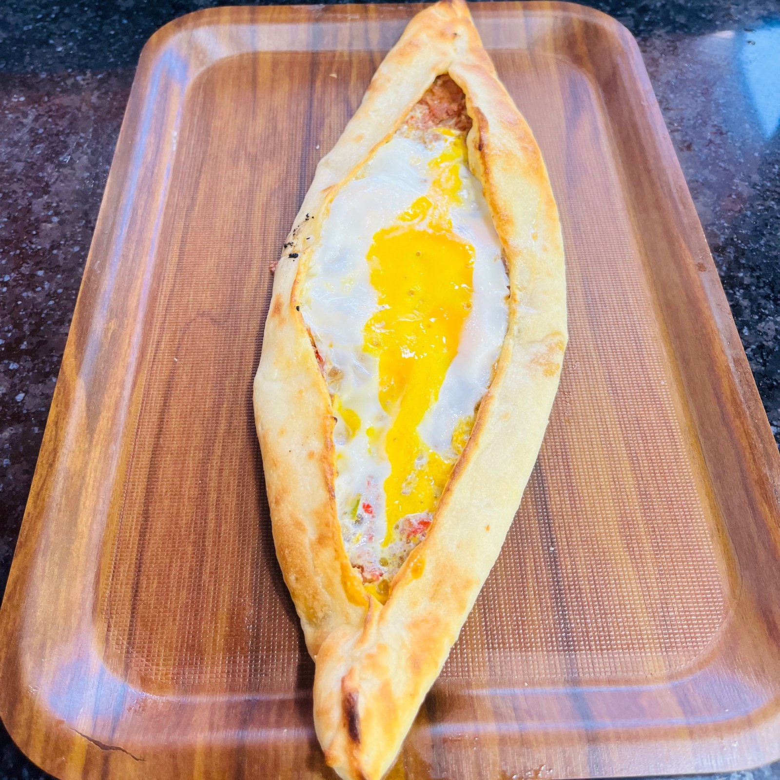 Kıymalı Yumurtalı Cantık Pide