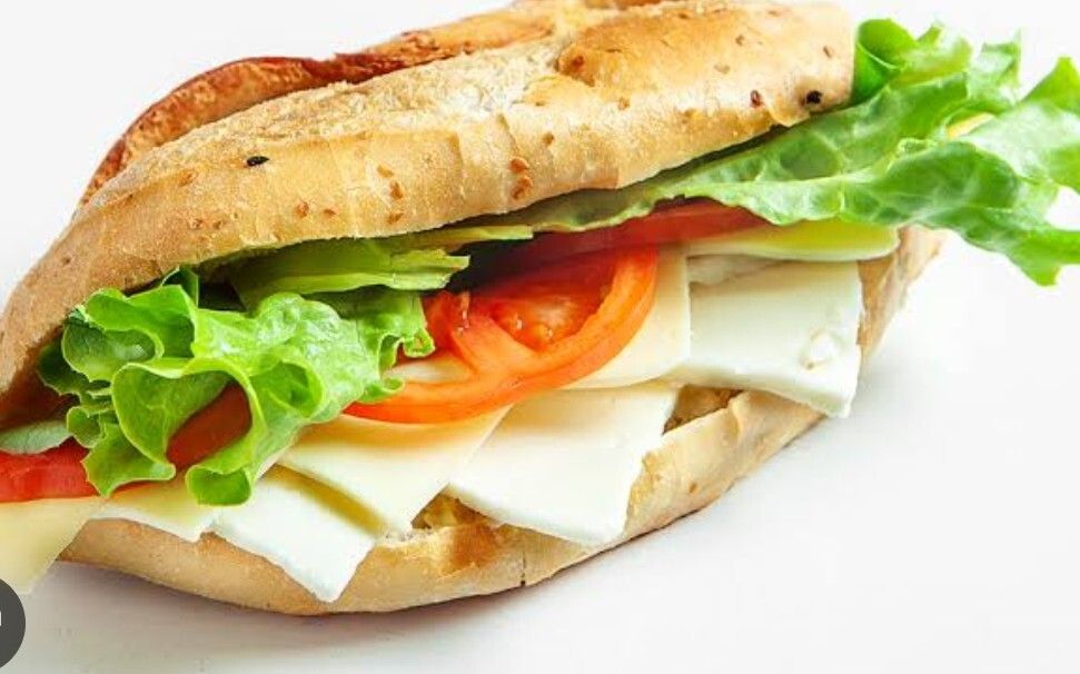 Yarım Yumurtalı Soğuk Sandviç