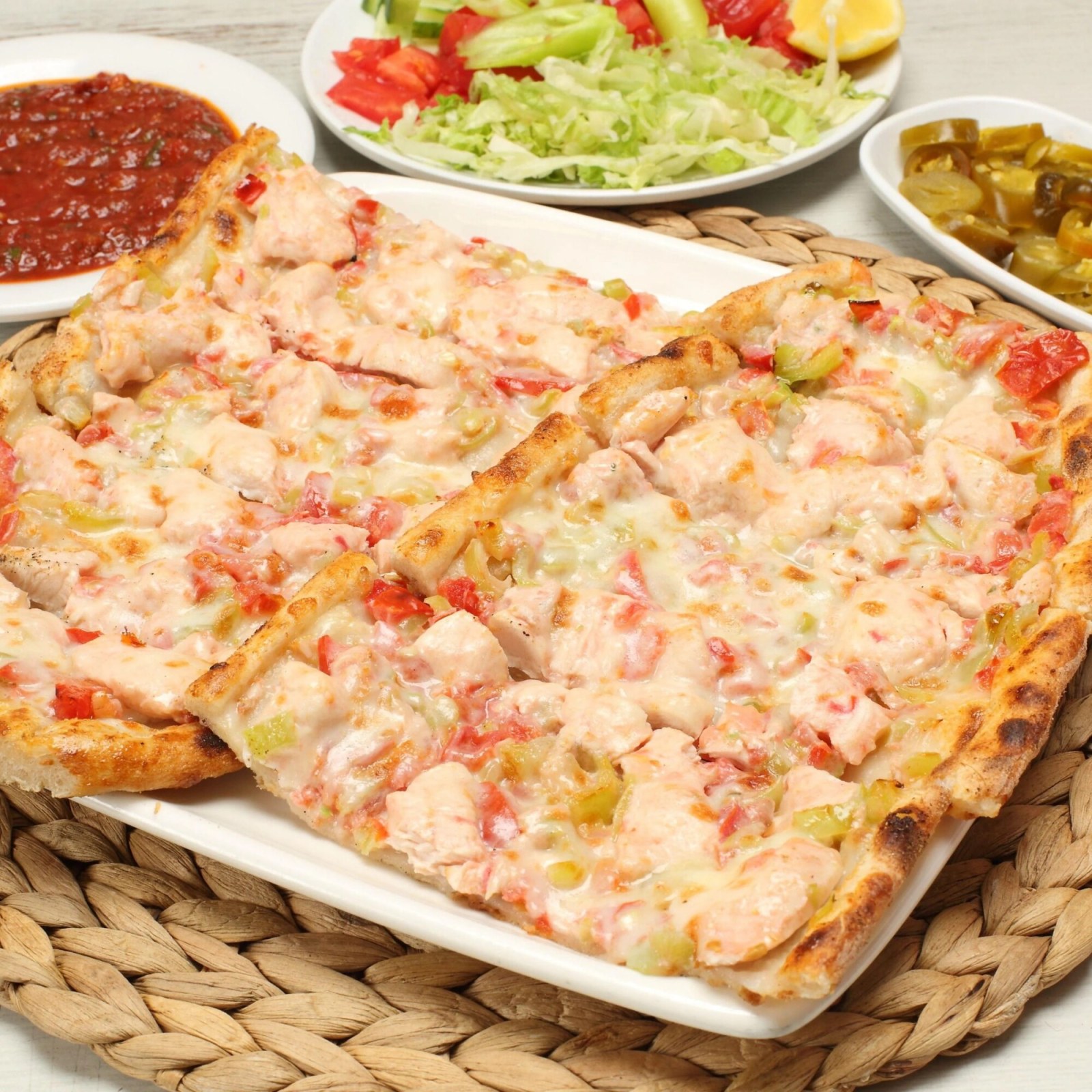 Piliç Kuşbaşılı Pide