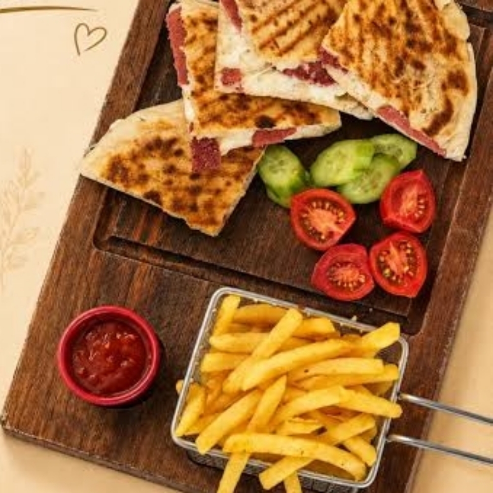 Kaşarlı Bazlama Tost