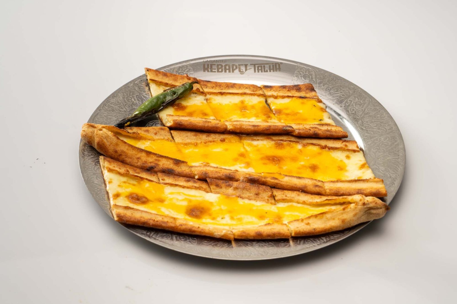 Kaşarlı Yumurtalı Pide