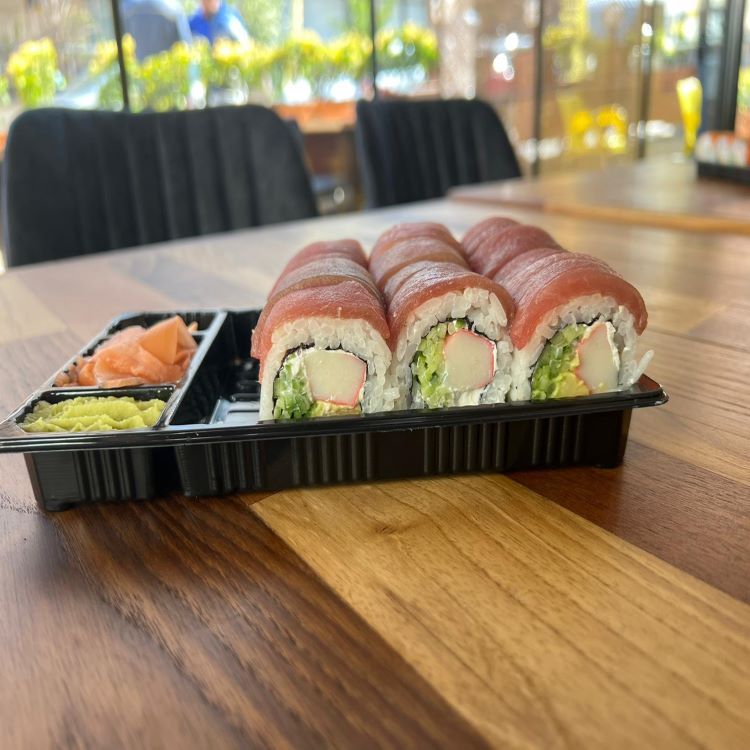 King Alaska Roll (12 Pcs.)