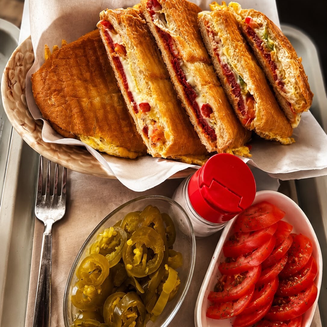 Yumurtalı Karışık Tost