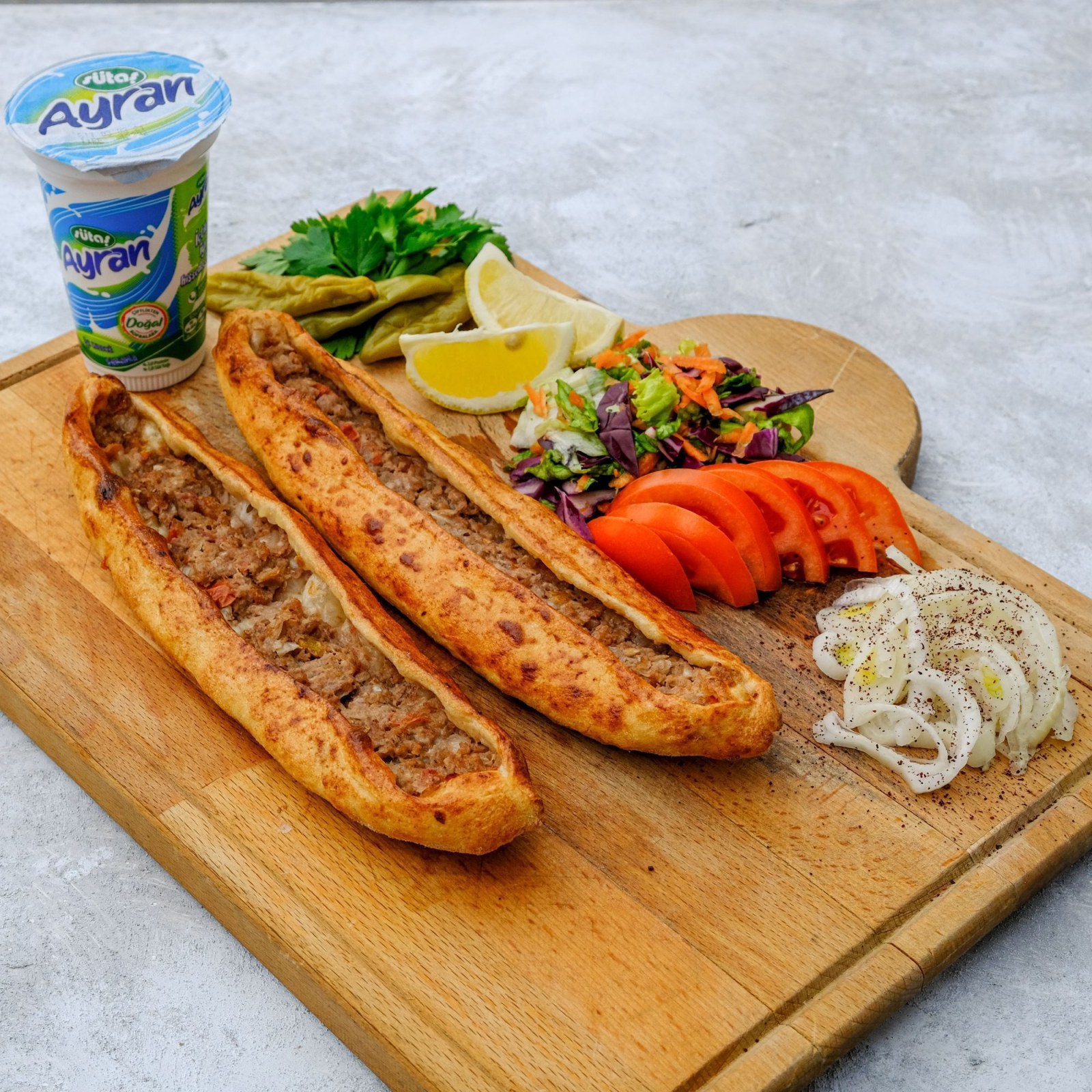 10 Kuşbaşılı Cantık + 3 Ayran