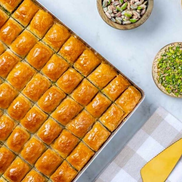 Tepsi Fıstıklı Baklava (3,5 Kg 104 Dilim)